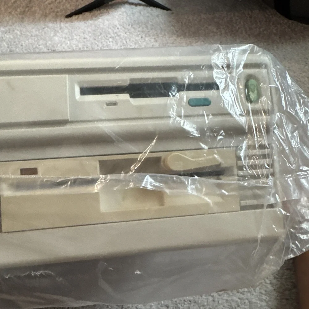 Tandy 1000 TL/2 PC w/ Hercules Monochrome Monitor + 20mb Hard Drive - Picture 3 of 6